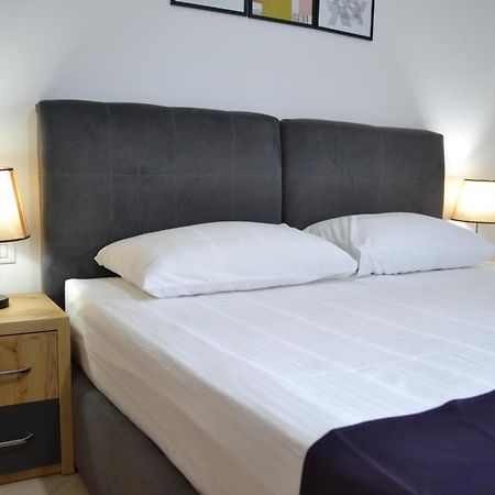 Seaview Gateway 2 Bedrooms Apartment & Garage Vlorë Buitenkant foto