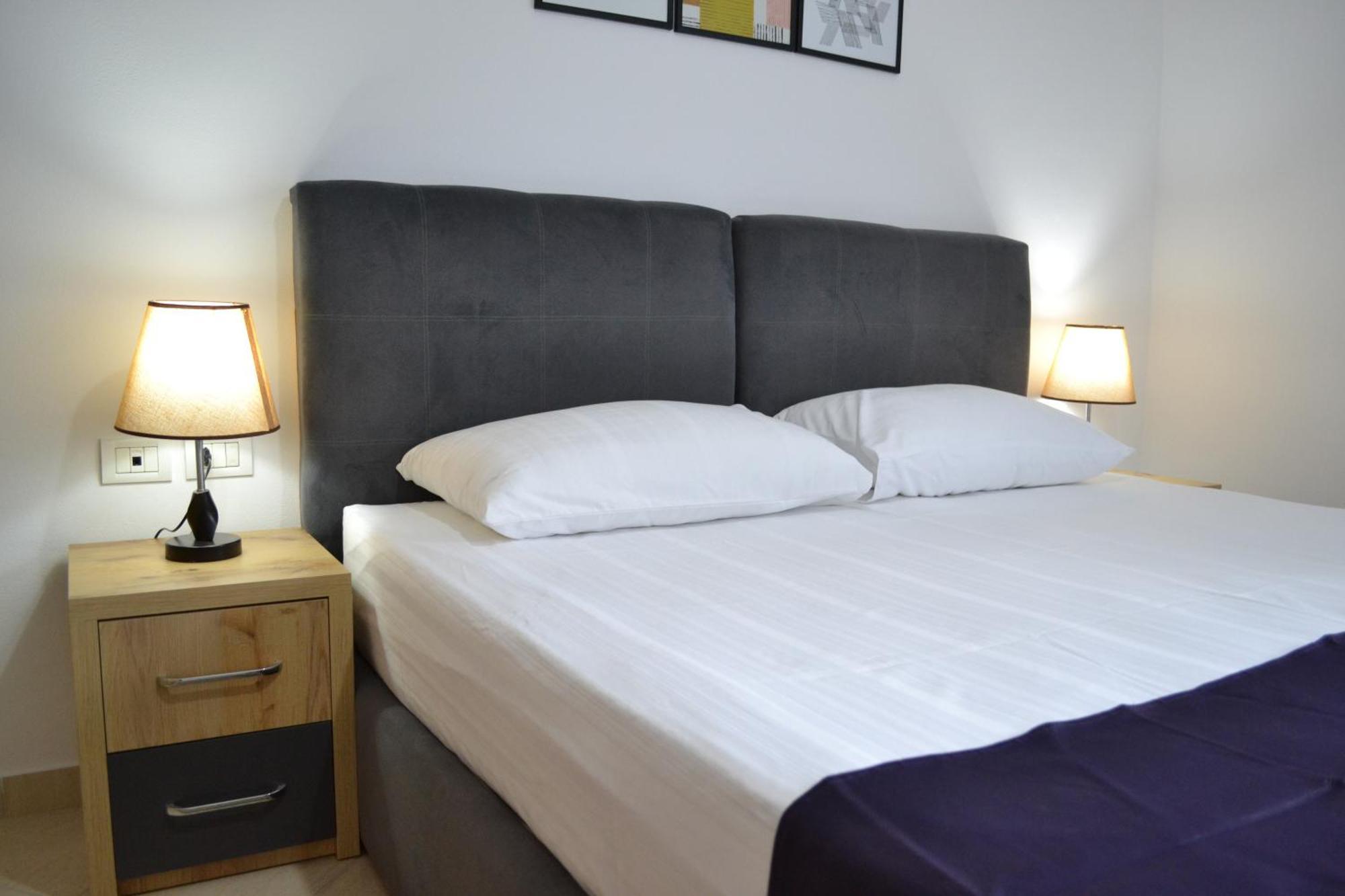 Seaview Gateway 2 Bedrooms Apartment & Garage Vlorë Buitenkant foto