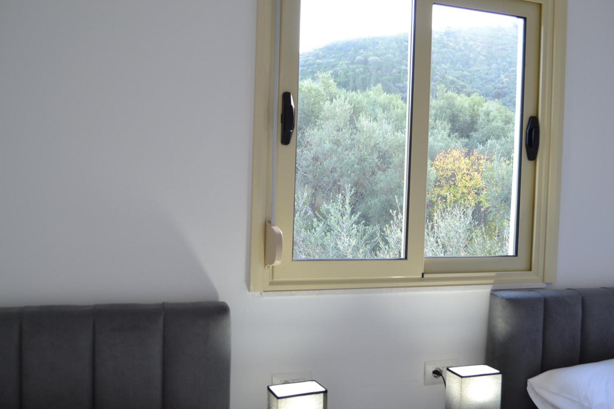 Seaview Gateway 2 Bedrooms Apartment & Garage Vlorë Buitenkant foto