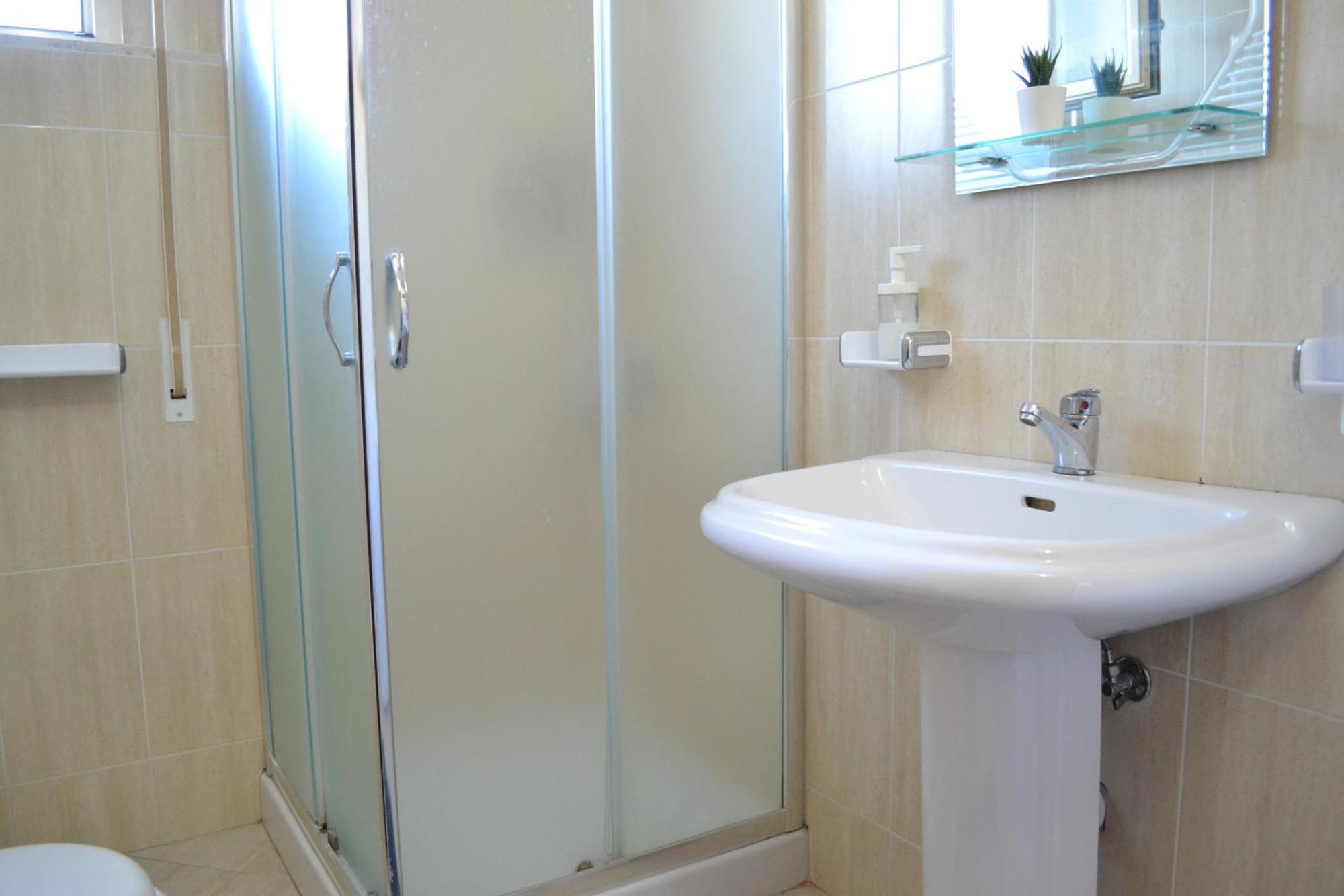 Seaview Gateway 2 Bedrooms Apartment & Garage Vlorë Buitenkant foto