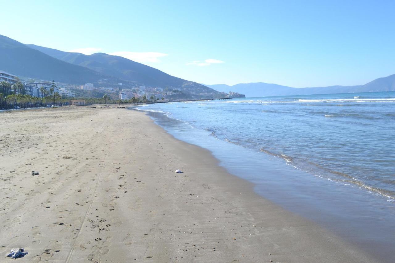 Seaview Gateway 2 Bedrooms Apartment & Garage Vlorë Buitenkant foto